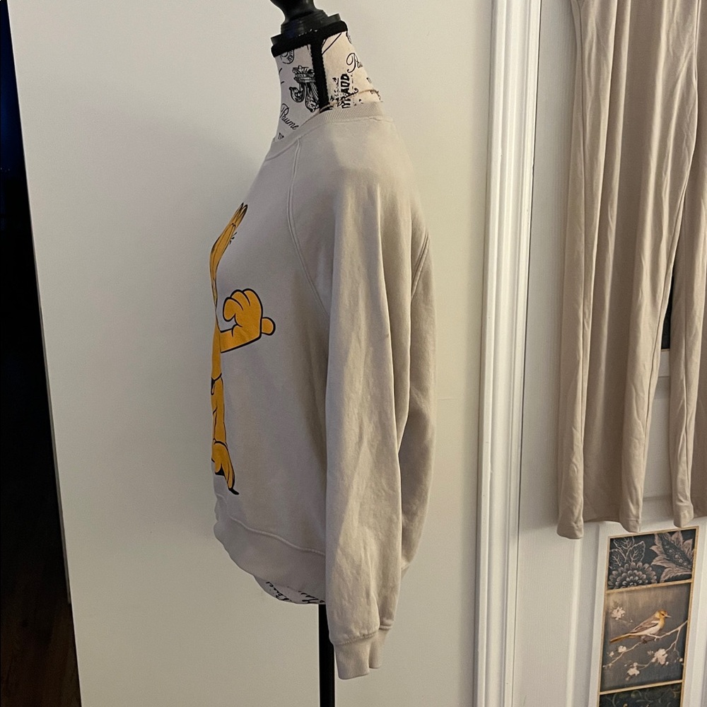💗Garfield Graphic Sweatshirt in Beige - Picture 6 of 13